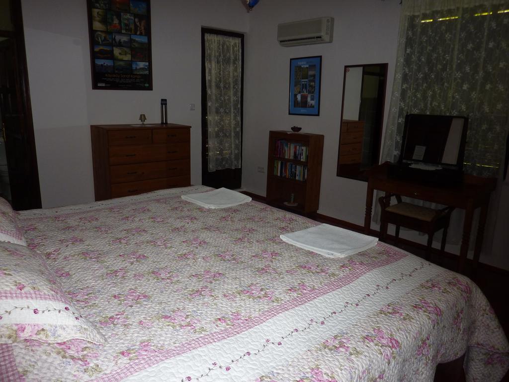 Misafir Evi Hotel Kayakoy ภายนอก รูปภาพ